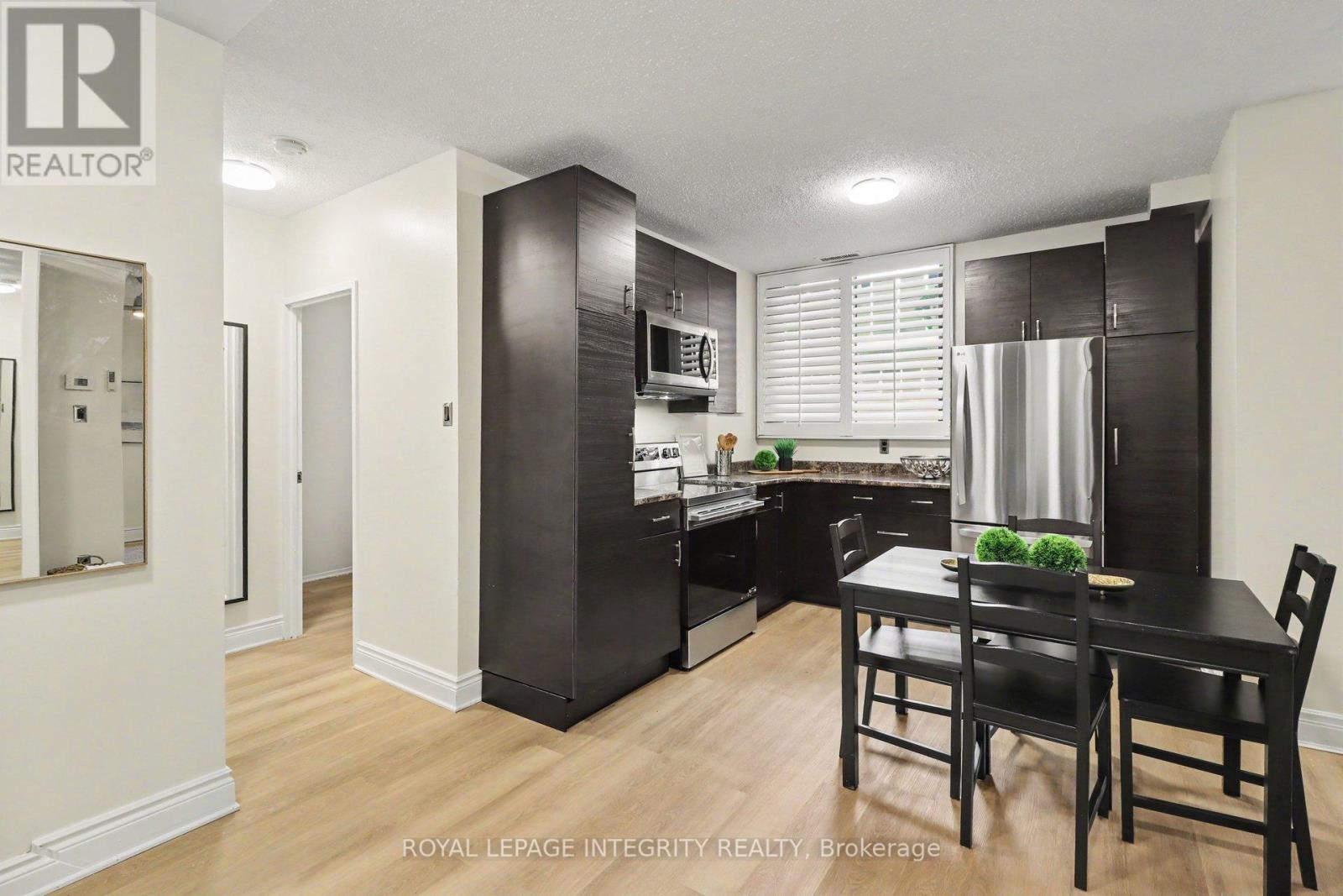 102 - 200 Bay Street S, Ottawa, Ontario  K1R 7W8 - Photo 17 - X13438612