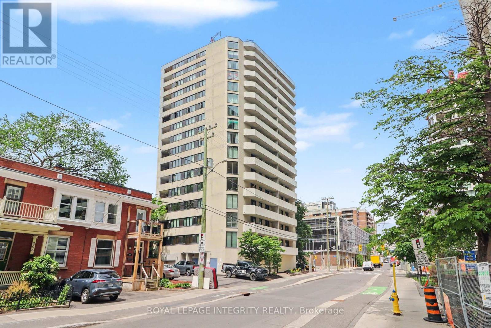 102 - 200 Bay Street S, Ottawa, Ontario  K1R 7W8 - Photo 2 - X13438612