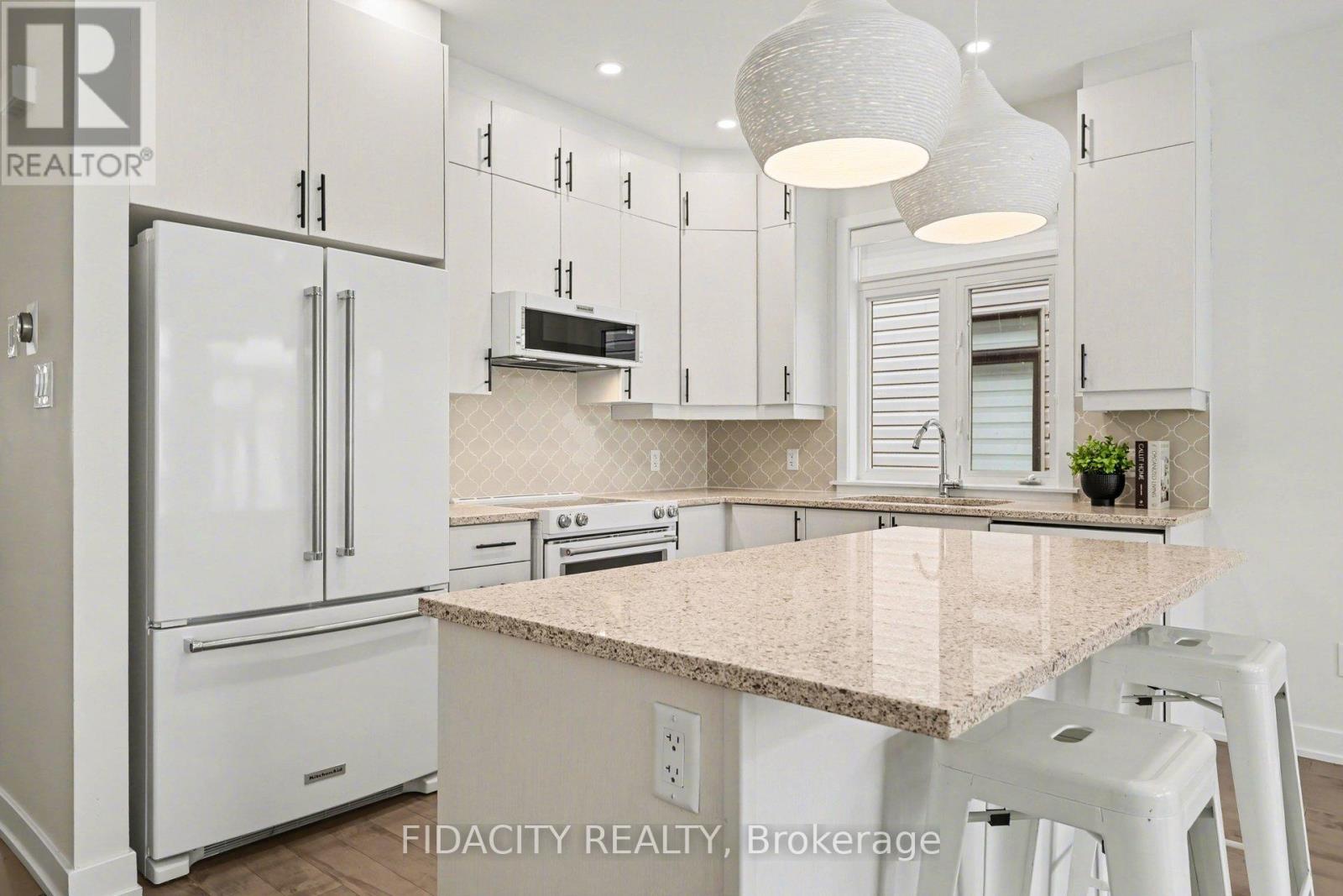 565 Bobolink Ridge, Ottawa, Ontario  K2S 2P4 - Photo 12 - X13438714