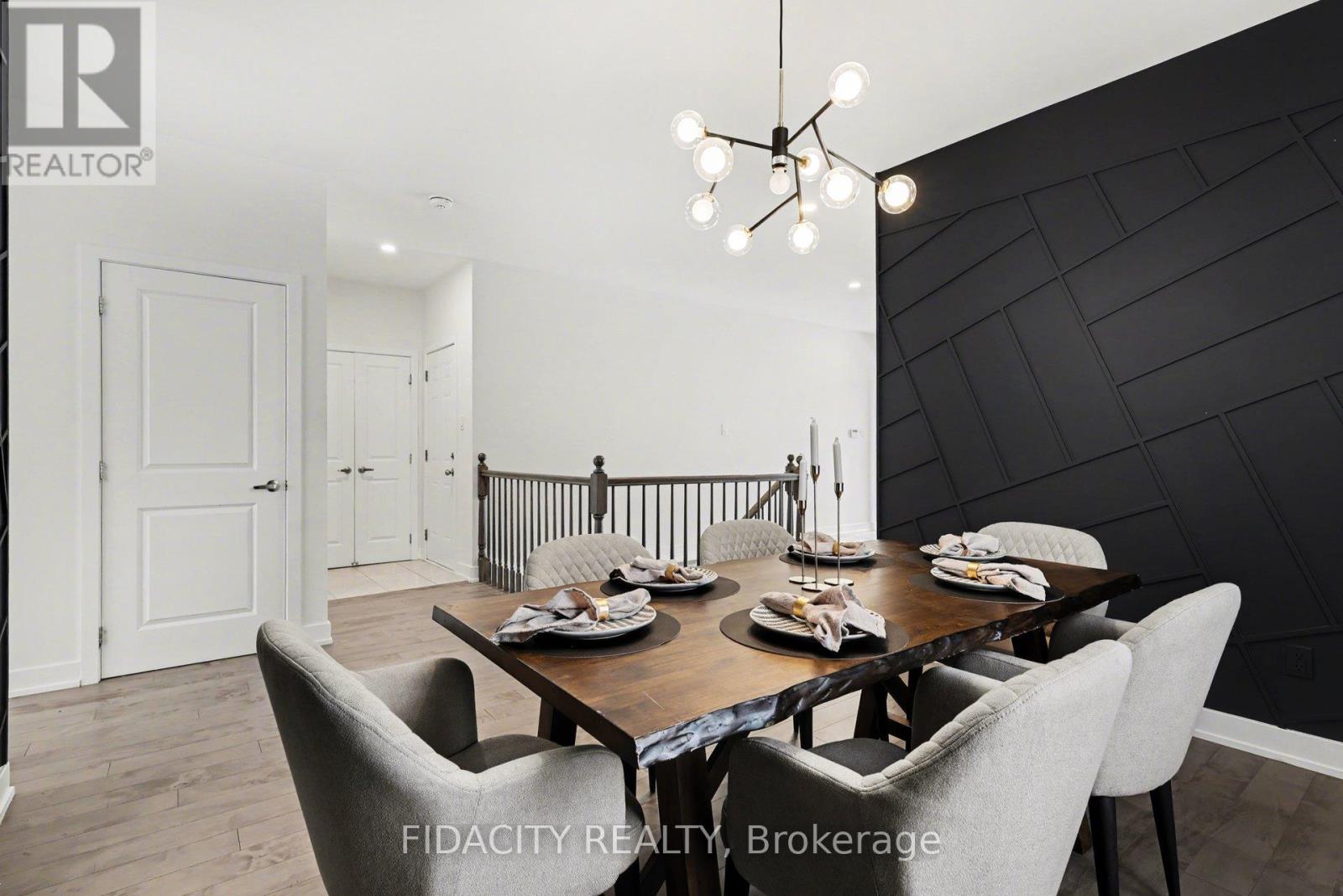 565 Bobolink Ridge, Ottawa, Ontario  K2S 2P4 - Photo 5 - X13438714