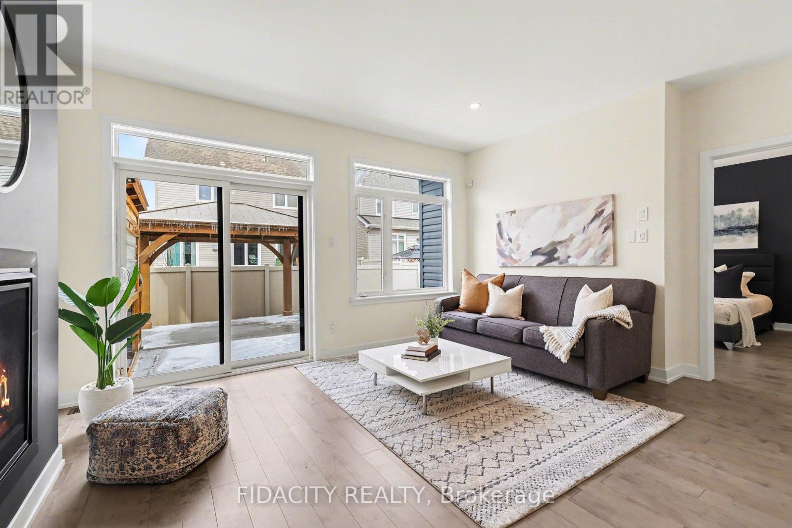 565 Bobolink Ridge, Ottawa, Ontario  K2S 2P4 - Photo 6 - X13438714