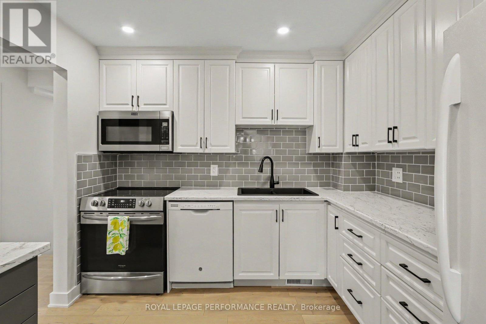 17 Bentbrook Crescent, Ottawa, Ontario  K2J 3X9 - Photo 7 - X13438766