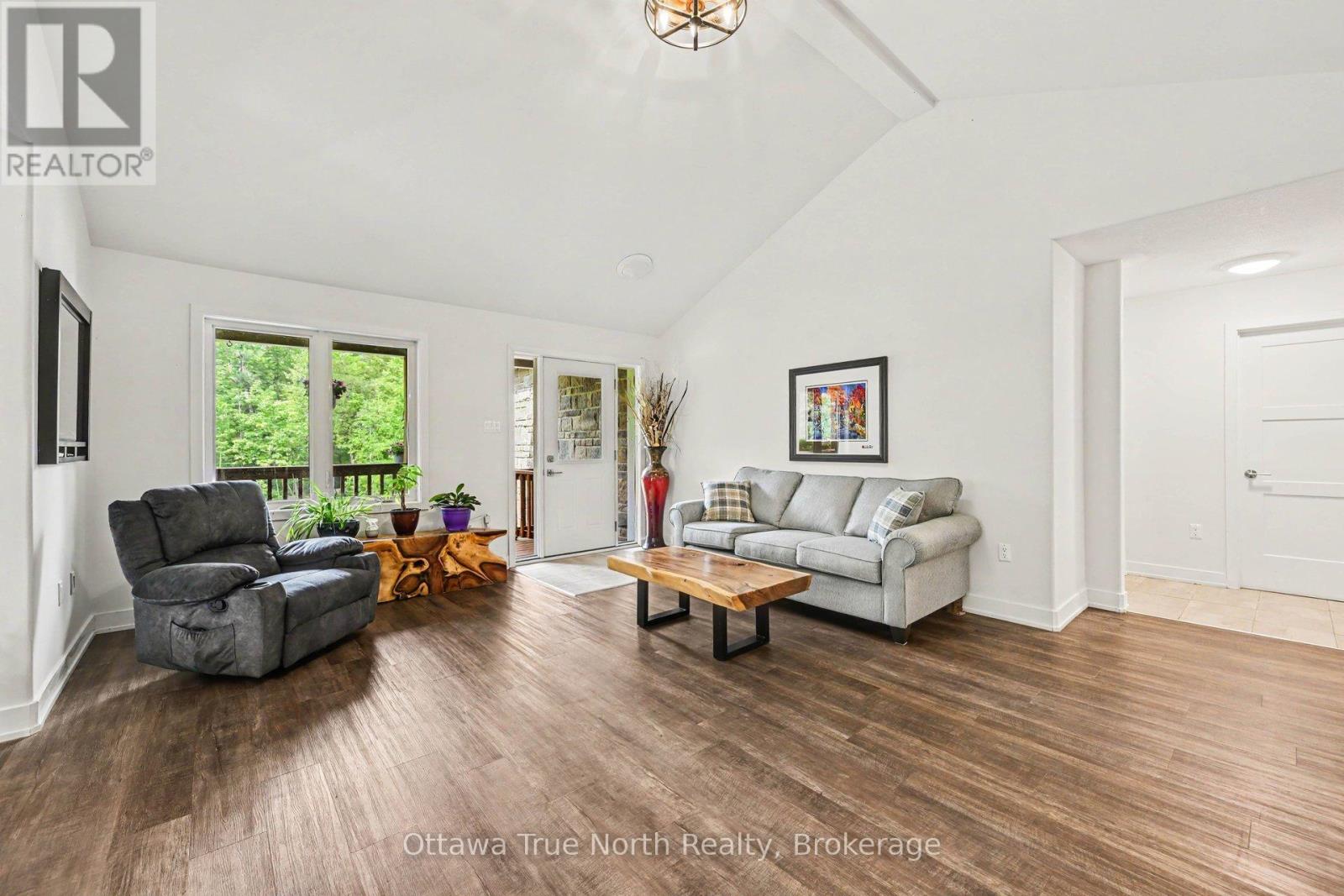 1196 Flat Rapids Road, Mcnab/braeside, Ontario  K7S 3G8 - Photo 6 - X13438776