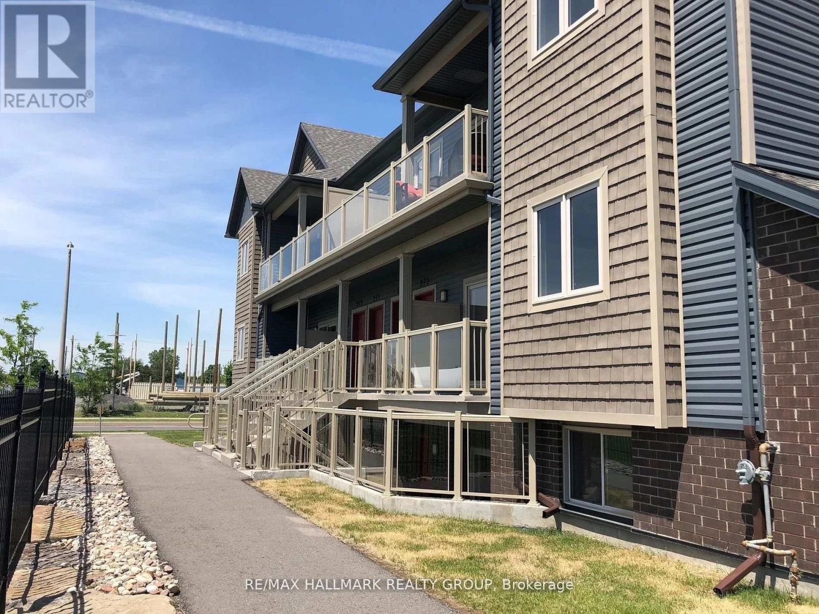 273 Big Sky Private, Ottawa, Ontario  K1T 0M8 - Photo 1 - X13438798