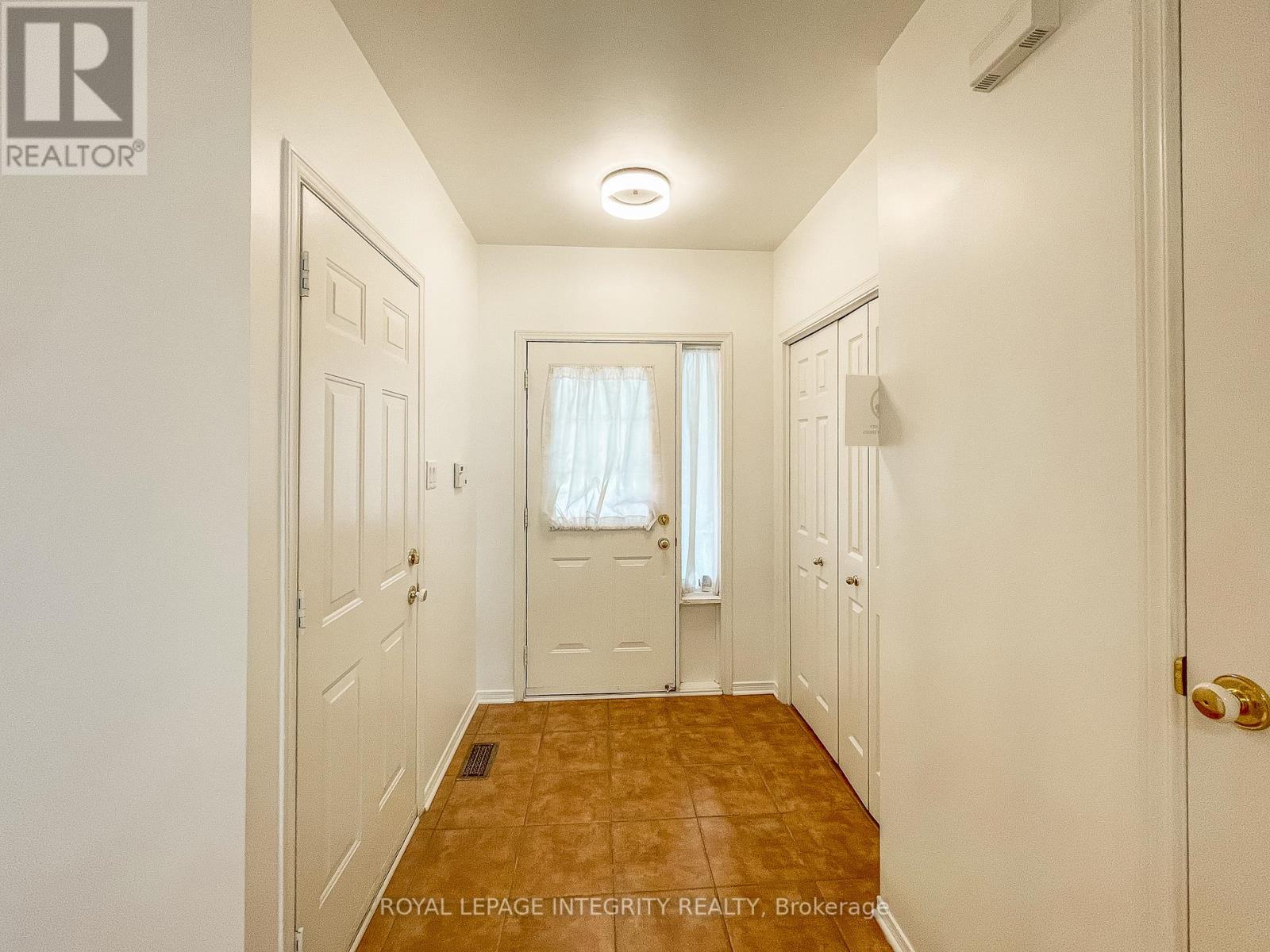 172 Gray Crescent, Ottawa, Ontario  K2K 3L8 - Photo 3 - X13438822