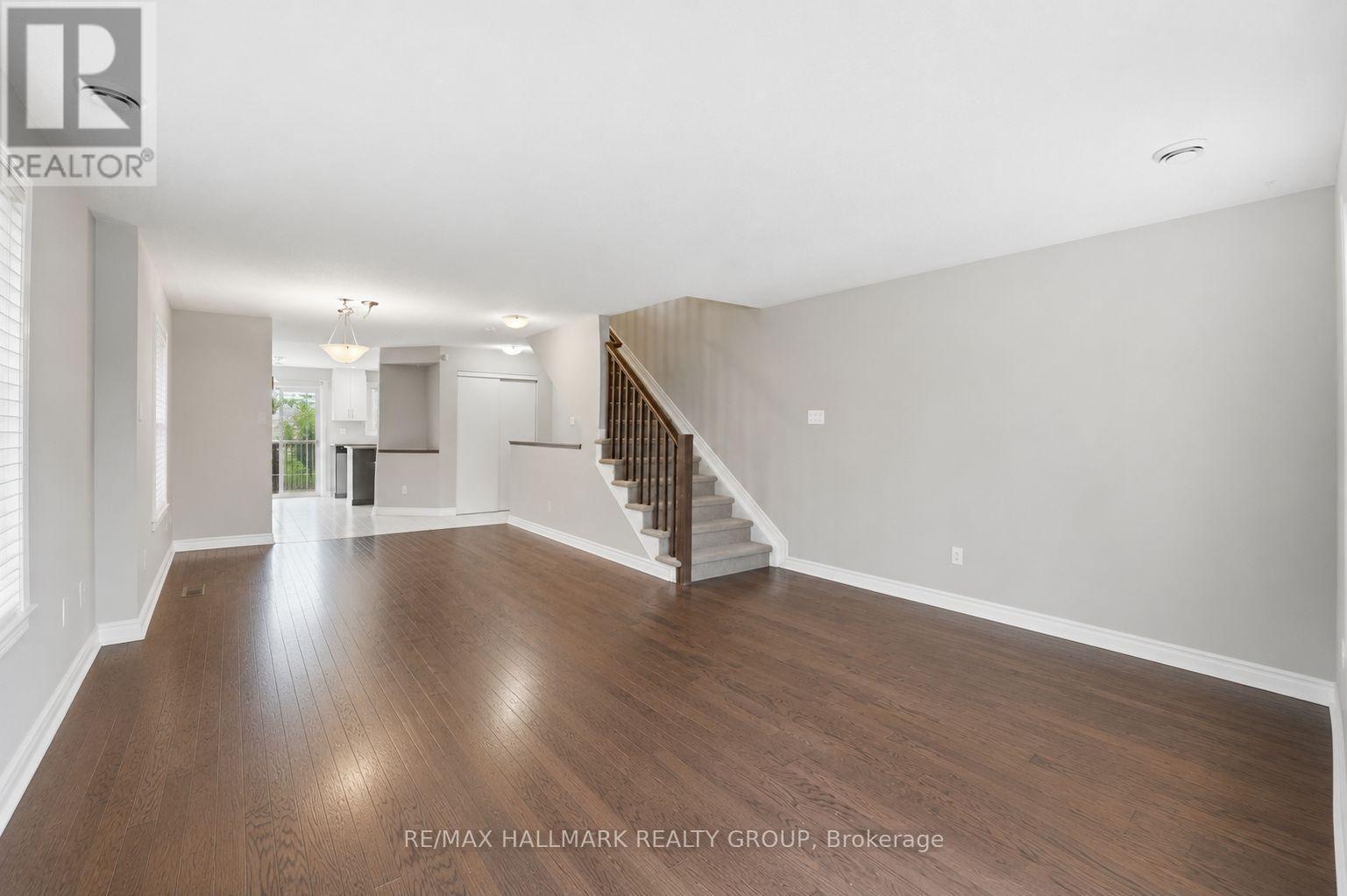 670 Danaca Private, Ottawa, Ontario  K1K 2V7 - Photo 15 - X13438934