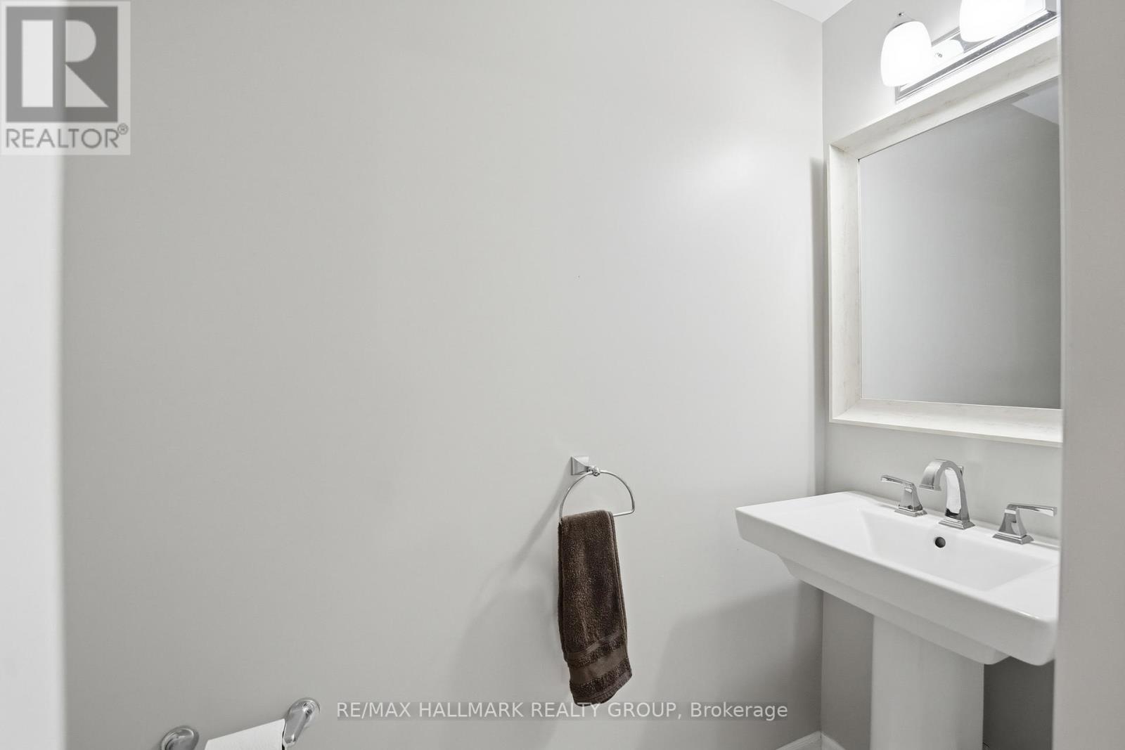 670 Danaca Private, Ottawa, Ontario  K1K 2V7 - Photo 19 - X13438934