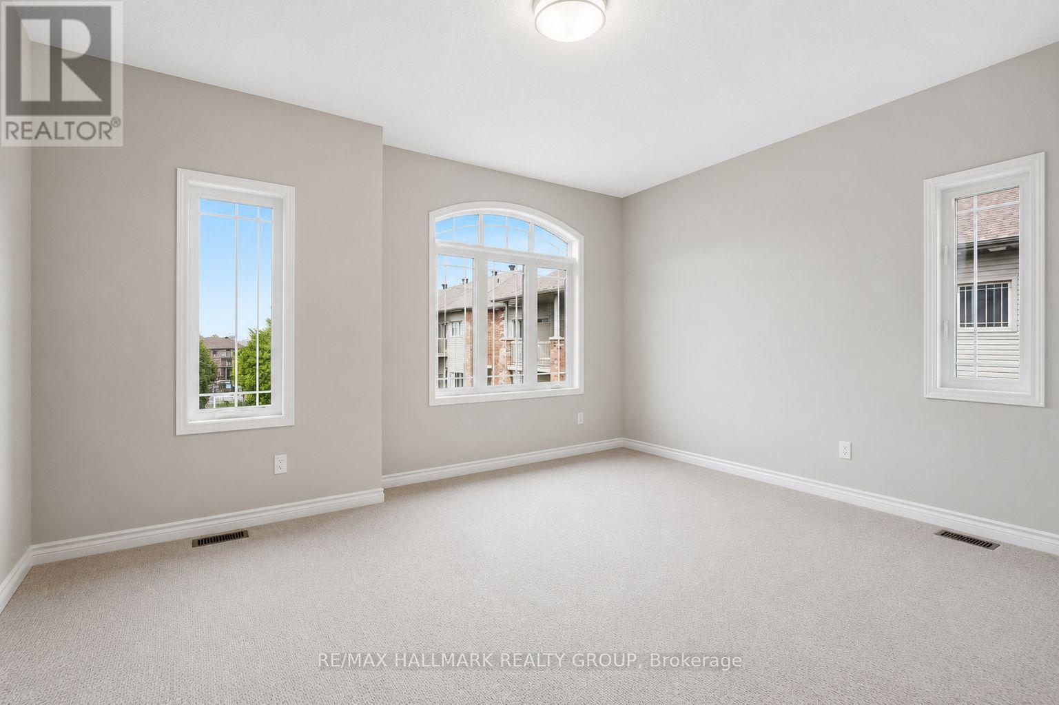 670 Danaca Private, Ottawa, Ontario  K1K 2V7 - Photo 20 - X13438934