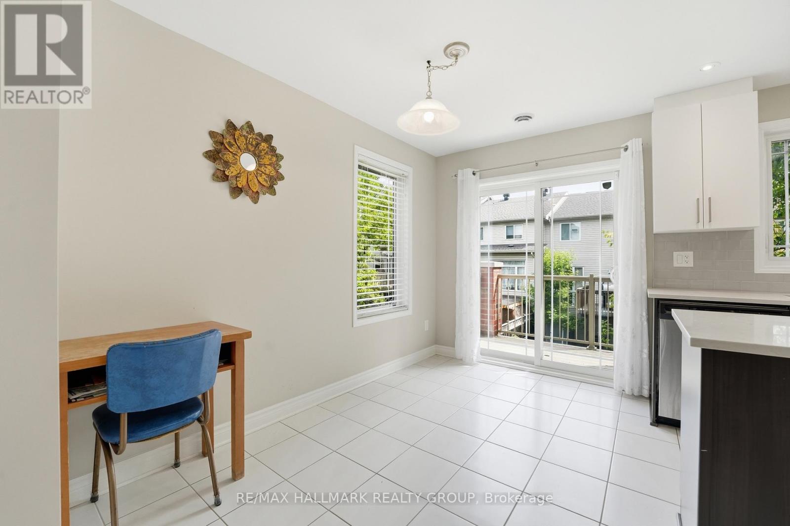 670 Danaca Private, Ottawa, Ontario  K1K 2V7 - Photo 8 - X13438934