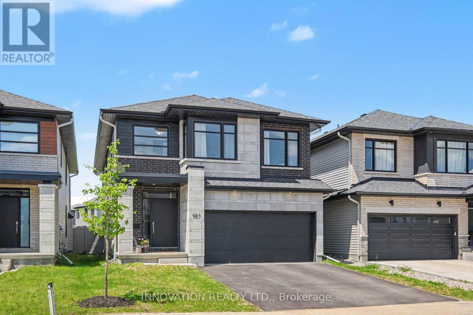 957 ATRIUM RIDGE, Ottawa, Ontario
