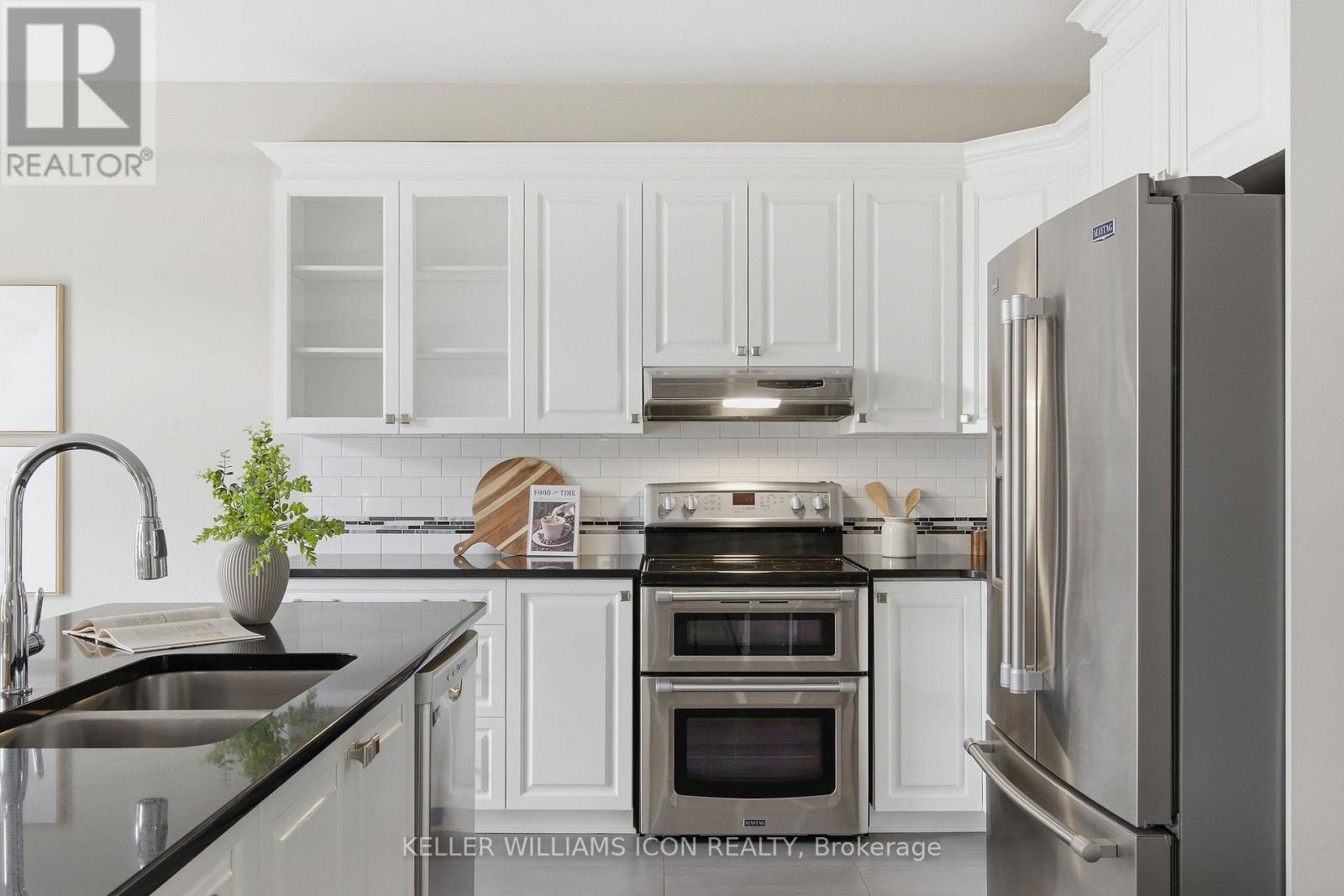 3379 Woodroffe Avenue, Ottawa, Ontario  K2G 6Z5 - Photo 15 - X13439050