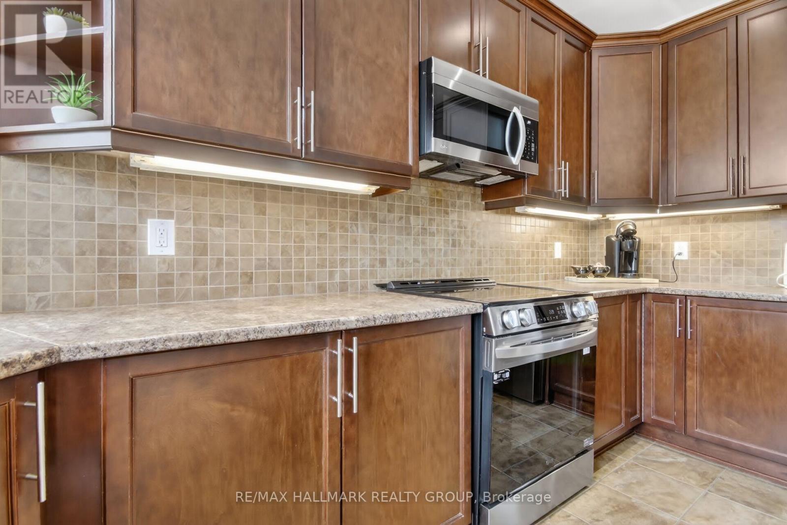 189 Bridgestone Drive, Ottawa, Ontario  K2M 0C5 - Photo 5 - X13439238