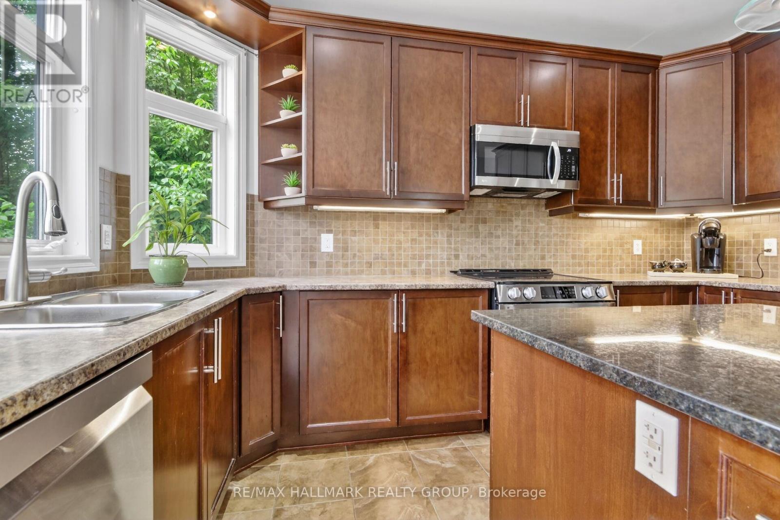 189 Bridgestone Drive, Ottawa, Ontario  K2M 0C5 - Photo 6 - X13439238
