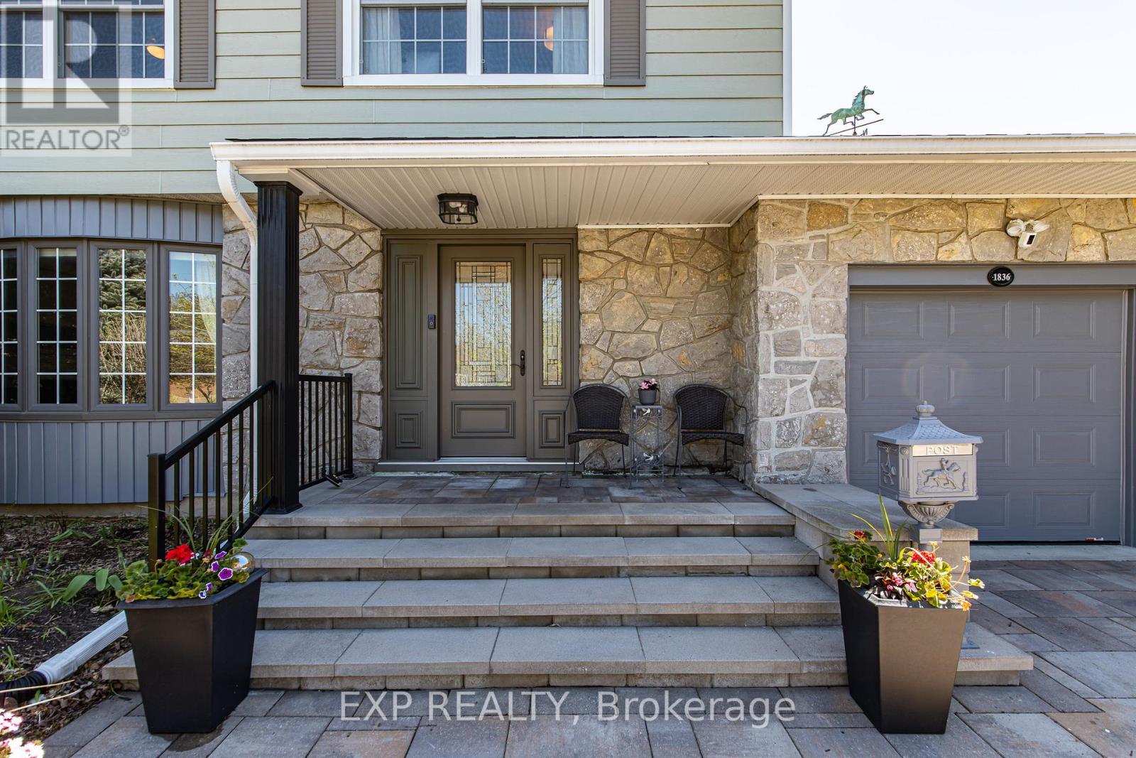 1836 Lorraine Avenue, Ottawa, Ontario  K1H 6Z8 - Photo 2 - X13439302