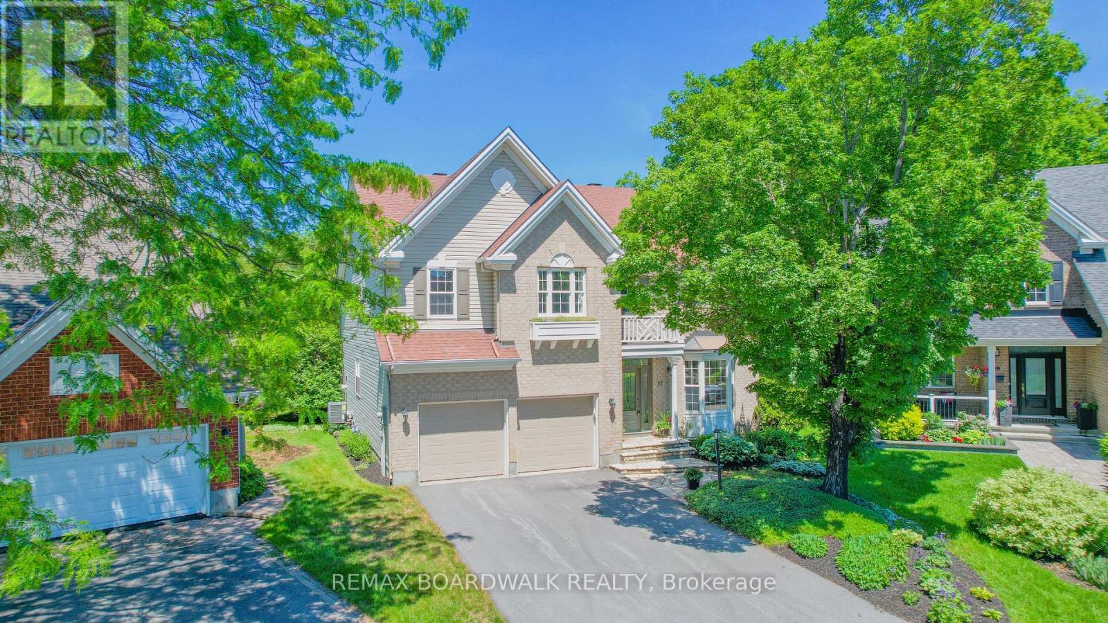 57 MATTAWA CRESCENT, Ottawa, Ontario