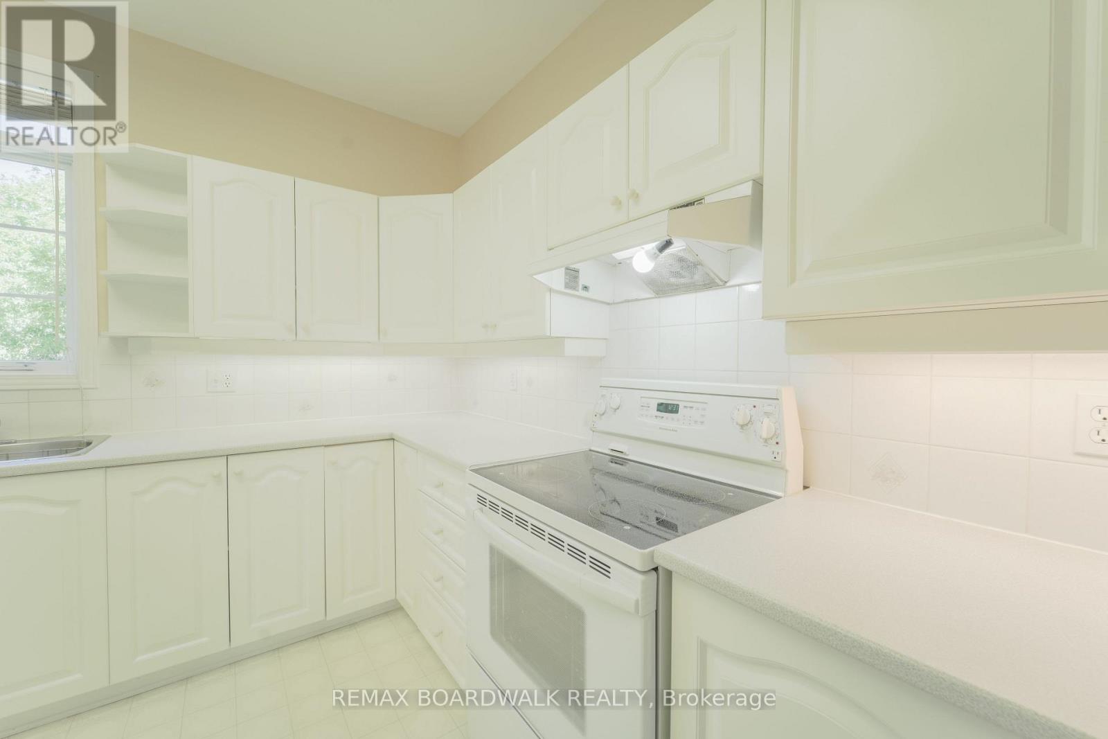 57 Mattawa Crescent, Ottawa, Ontario  K2M 2E8 - Photo 11 - X13439710