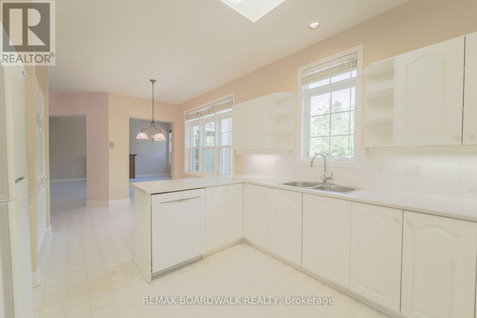 57 Mattawa Crescent, Ottawa, Ontario  K2M 2E8 - Photo 12 - X13439710