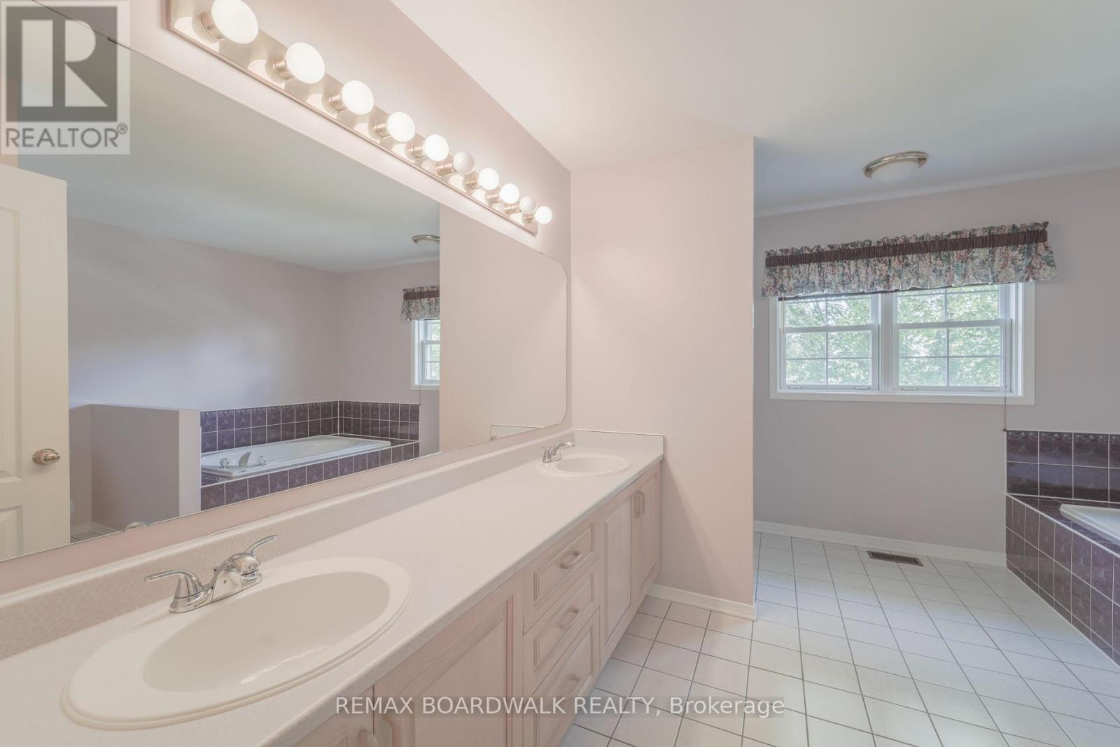 57 Mattawa Crescent, Ottawa, Ontario  K2M 2E8 - Photo 26 - X13439710
