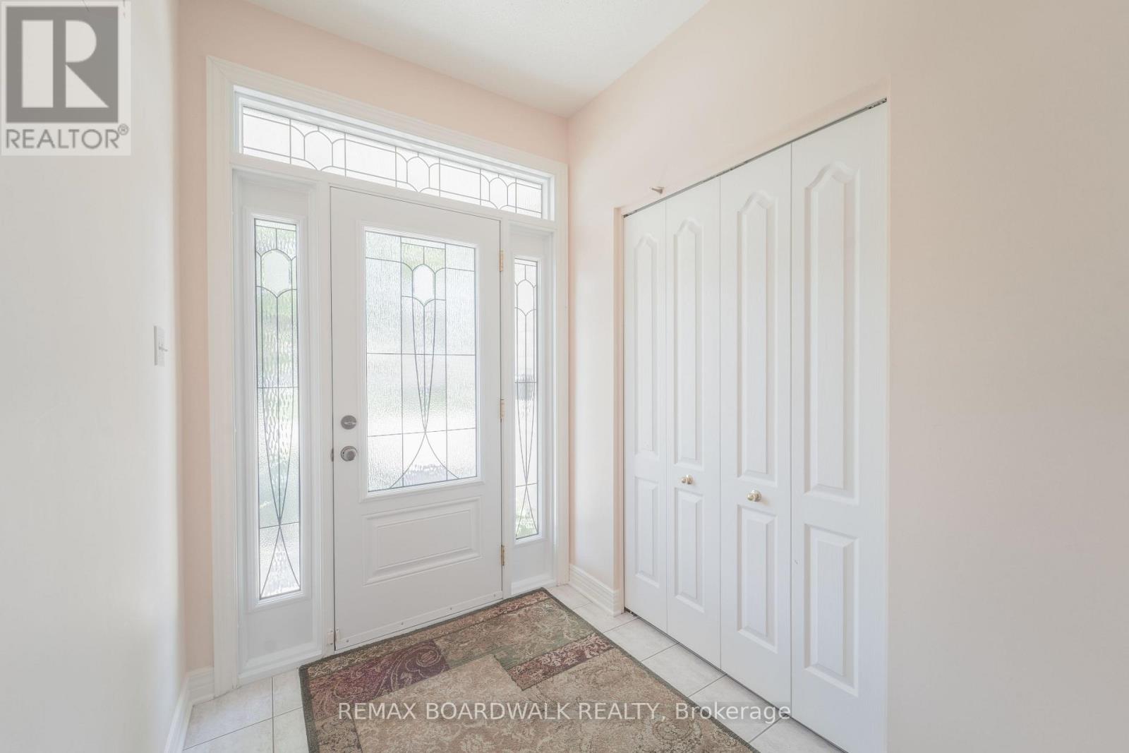 57 Mattawa Crescent, Ottawa, Ontario  K2M 2E8 - Photo 4 - X13439710