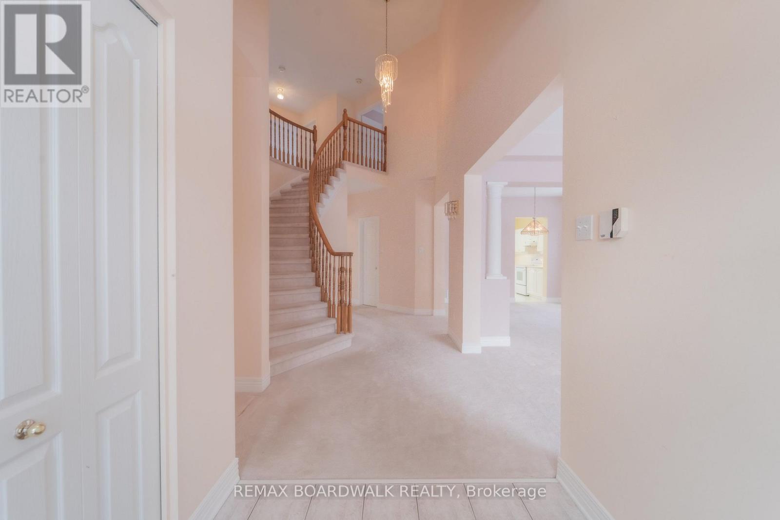 57 Mattawa Crescent, Ottawa, Ontario  K2M 2E8 - Photo 5 - X13439710