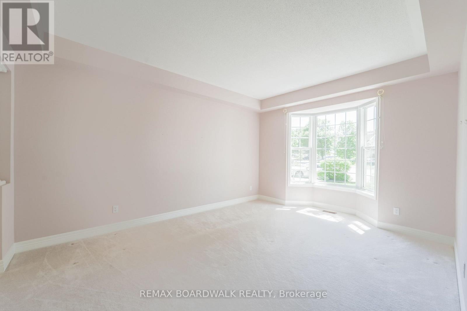 57 Mattawa Crescent, Ottawa, Ontario  K2M 2E8 - Photo 6 - X13439710