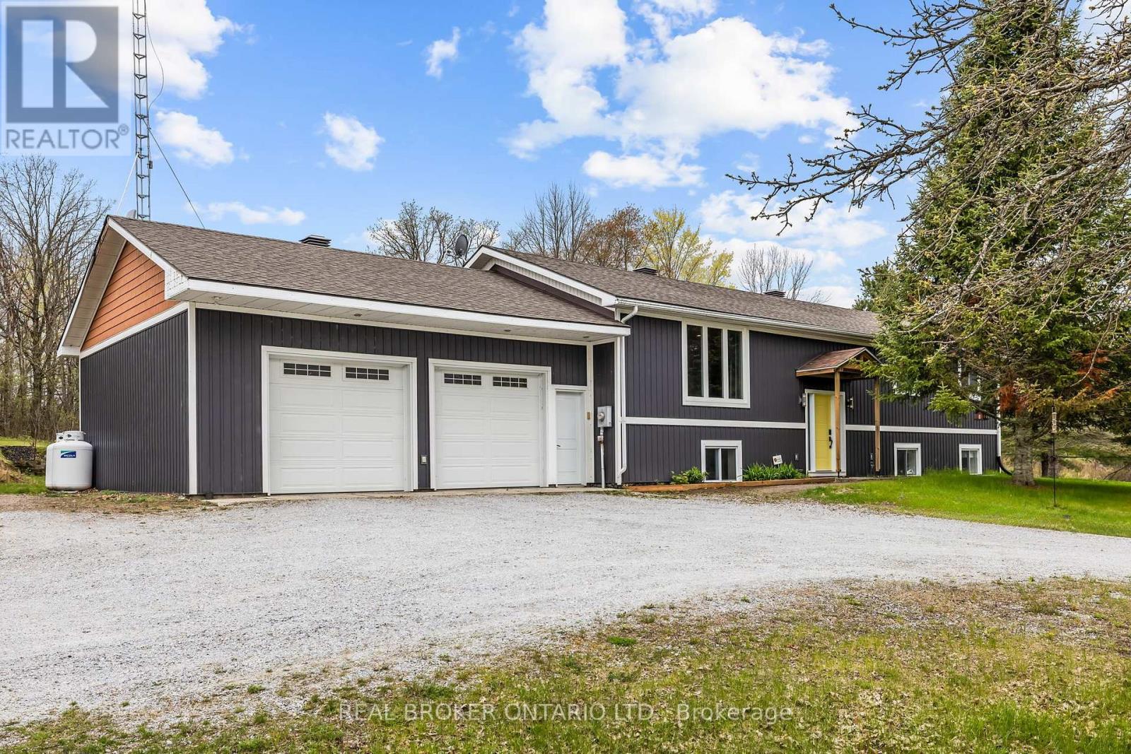 462 ANGLICAN CHURCH ROAD, Tay Valley, Ontario