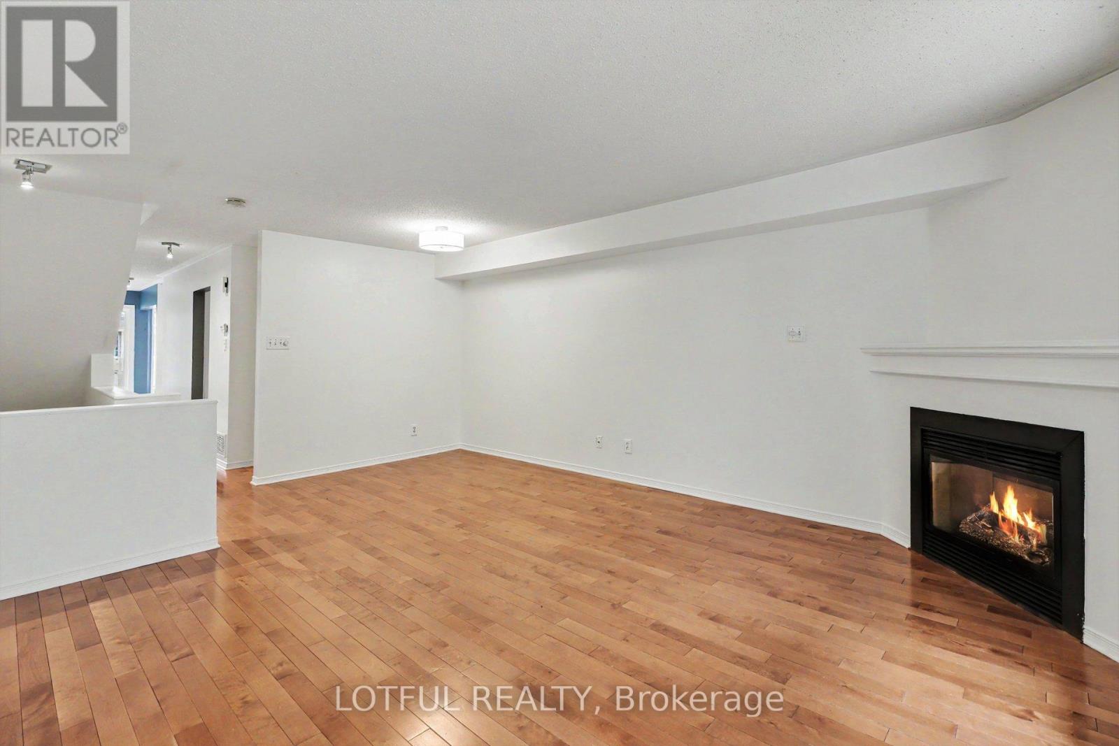 1663 Locksley Lane, Ottawa, Ontario  K1J 1B6 - Photo 6 - X13439722