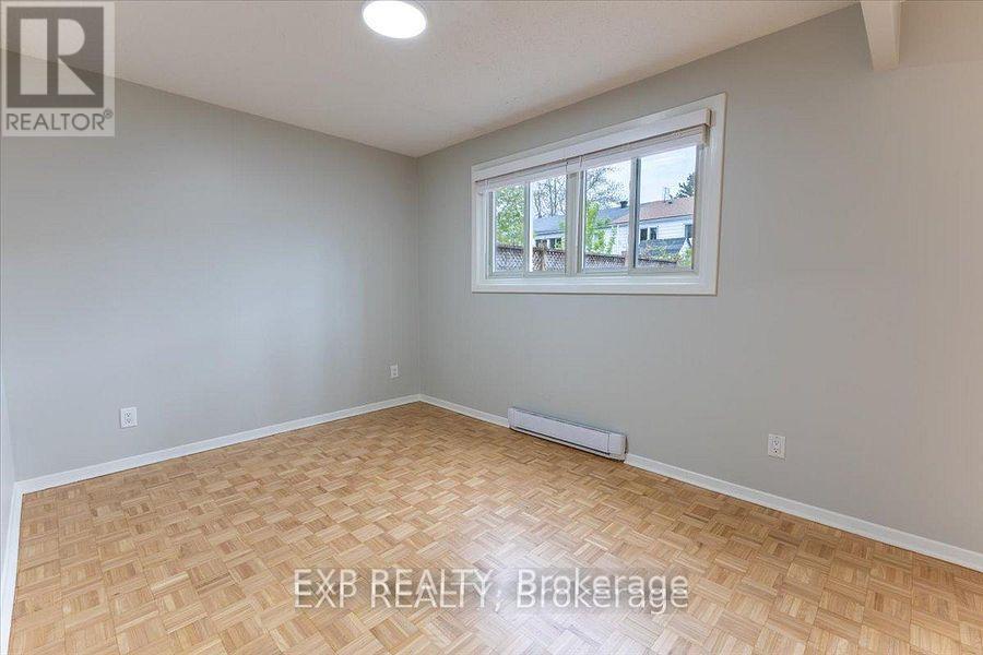 15 Jansen Road, Ottawa, Ontario  K2H 5W6 - Photo 11 - X13439768