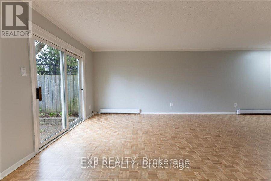 15 Jansen Road, Ottawa, Ontario  K2H 5W6 - Photo 12 - X13439768