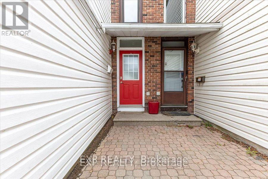 15 Jansen Road, Ottawa, Ontario  K2H 5W6 - Photo 4 - X13439768