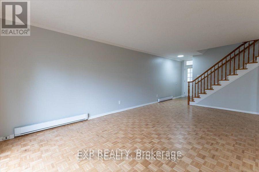 15 Jansen Road, Ottawa, Ontario  K2H 5W6 - Photo 7 - X13439768