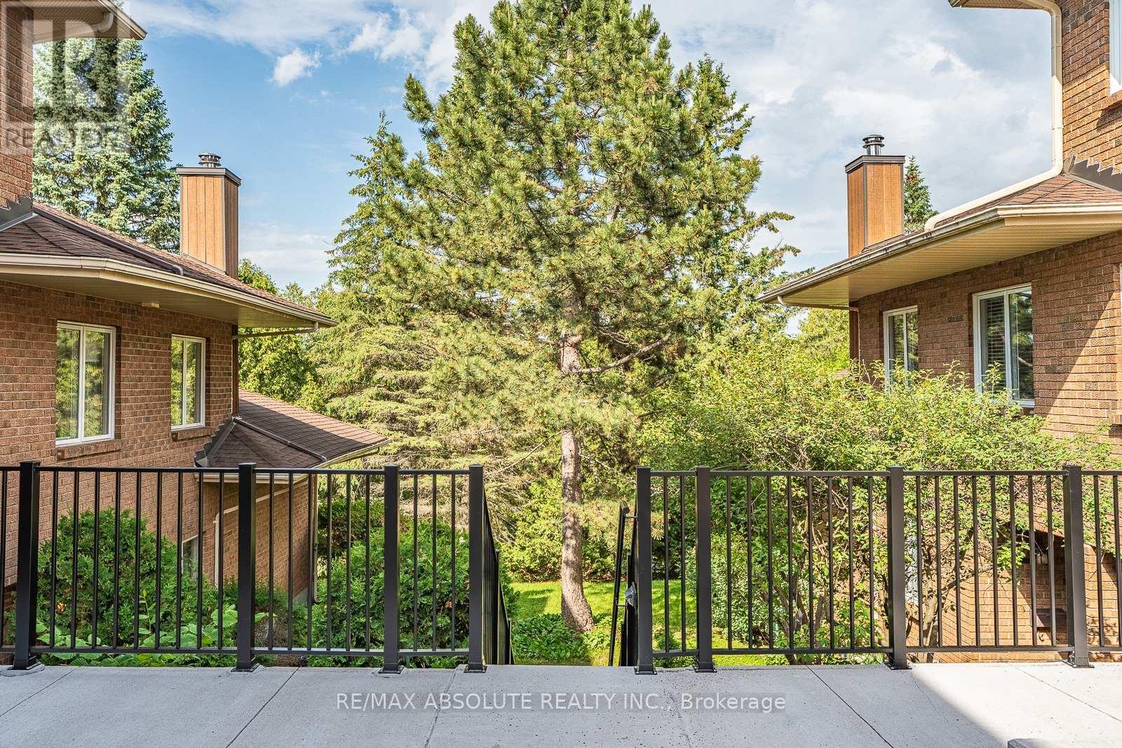 206 Stratas Court, Ottawa, Ontario  K2L 3K5 - Photo 6 - X13440010