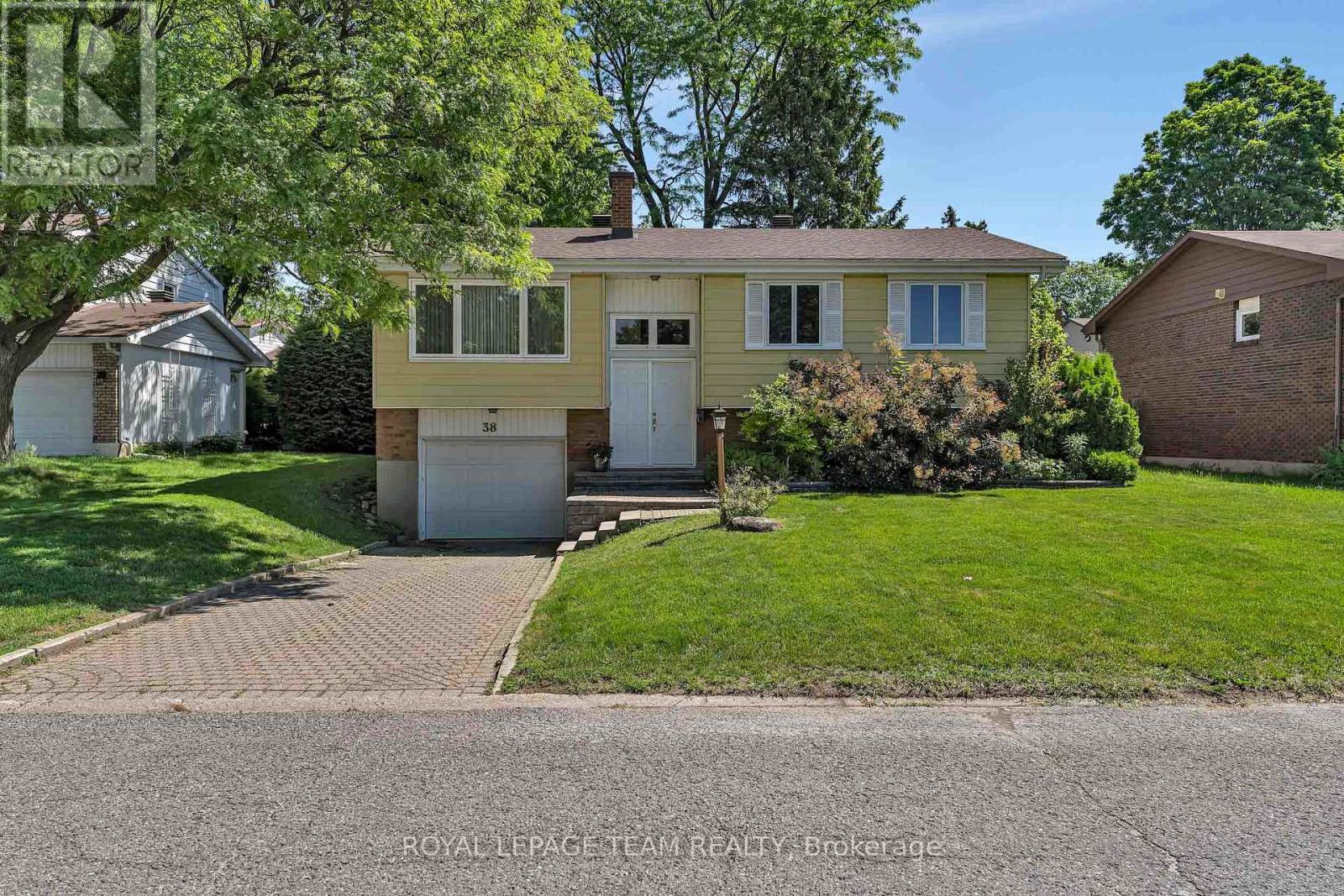 38 Elmbank Crescent, Ottawa, Ontario  K2G 3P6 - Photo 1 - X13440126