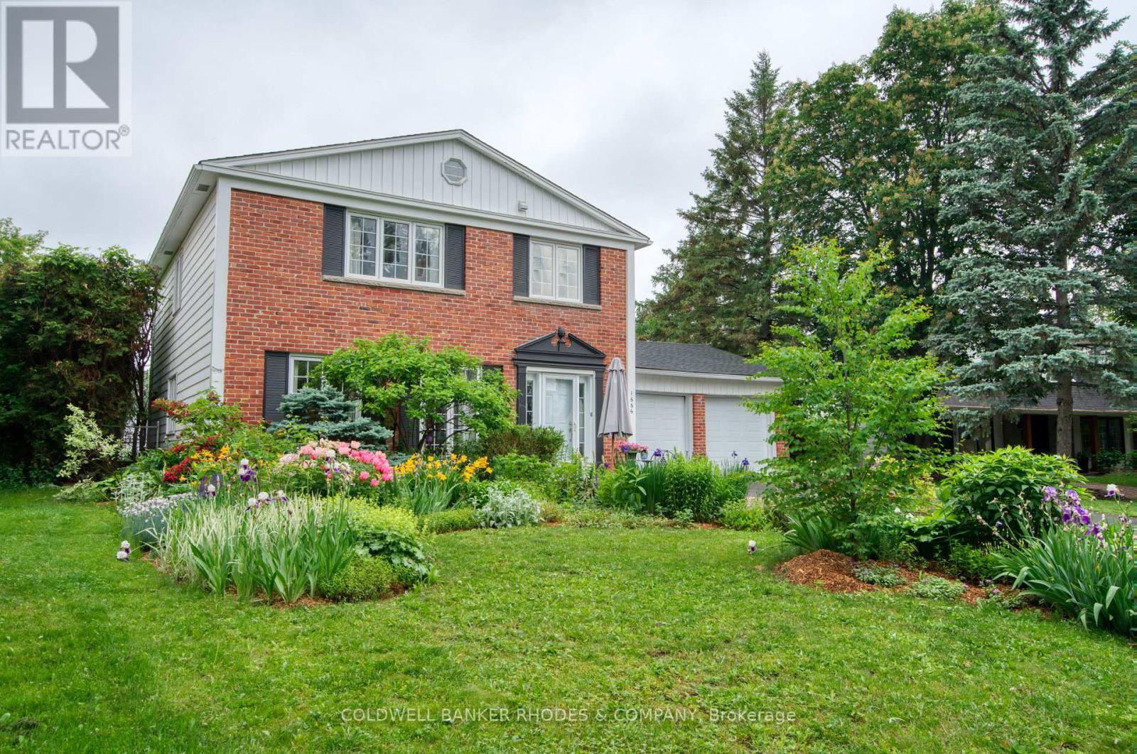 1666 AMBERDALE CRESCENT, Ottawa, Ontario