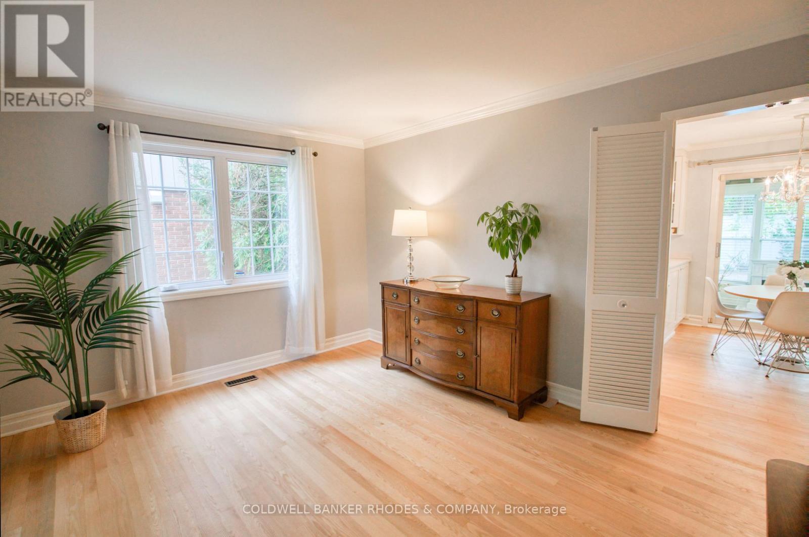 1666 Amberdale Crescent, Ottawa, Ontario  K1H 7B3 - Photo 7 - X13440178
