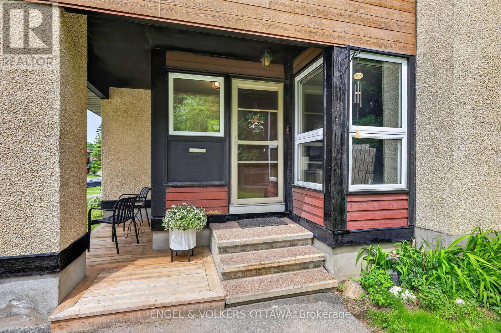 6 - 164 Mcclintock Way, Ottawa, Ontario  K2L 2A4 - Photo 4 - X13440192