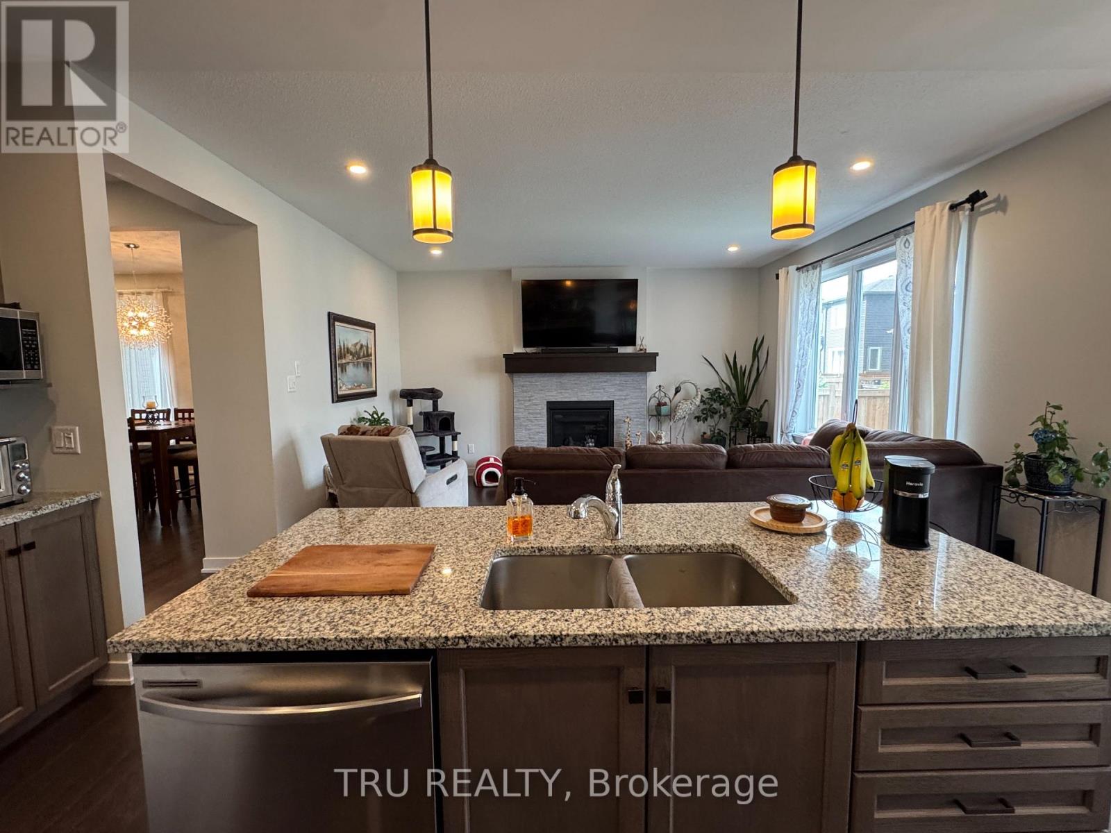 802 Sendero Way, Ottawa, Ontario  K2S 0Y9 - Photo 4 - X13440216