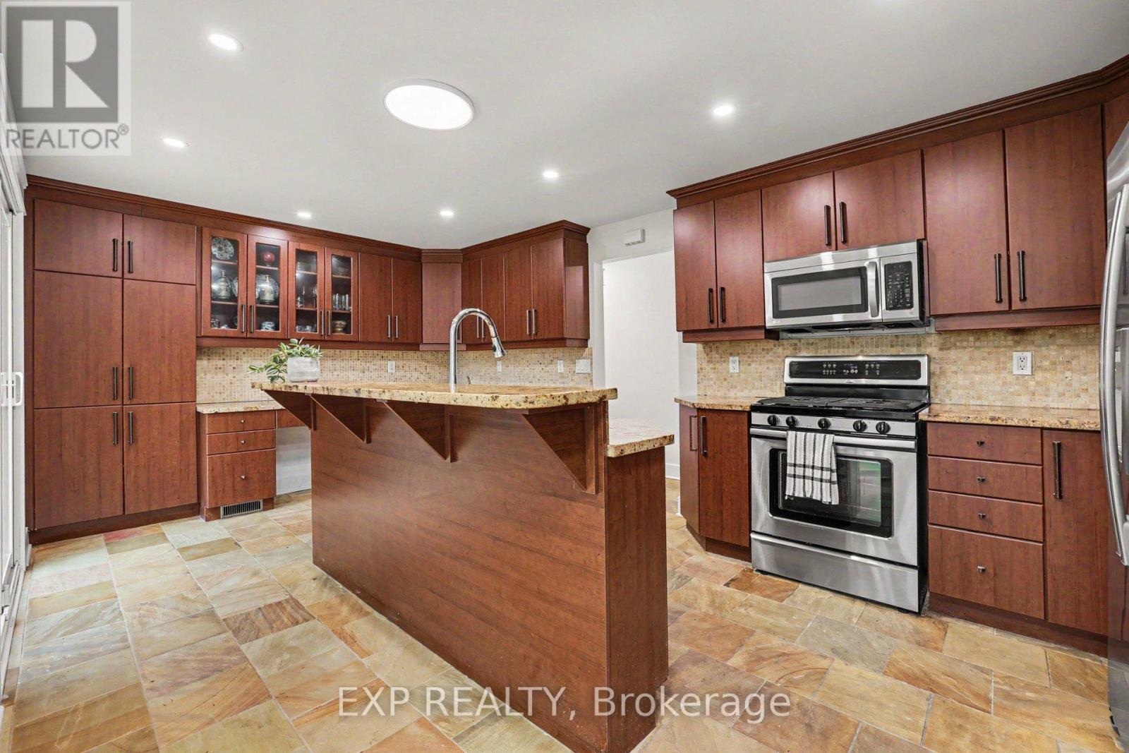 241 Anglehart Avenue, Ottawa, Ontario  K1E 2V7 - Photo 13 - X13440290