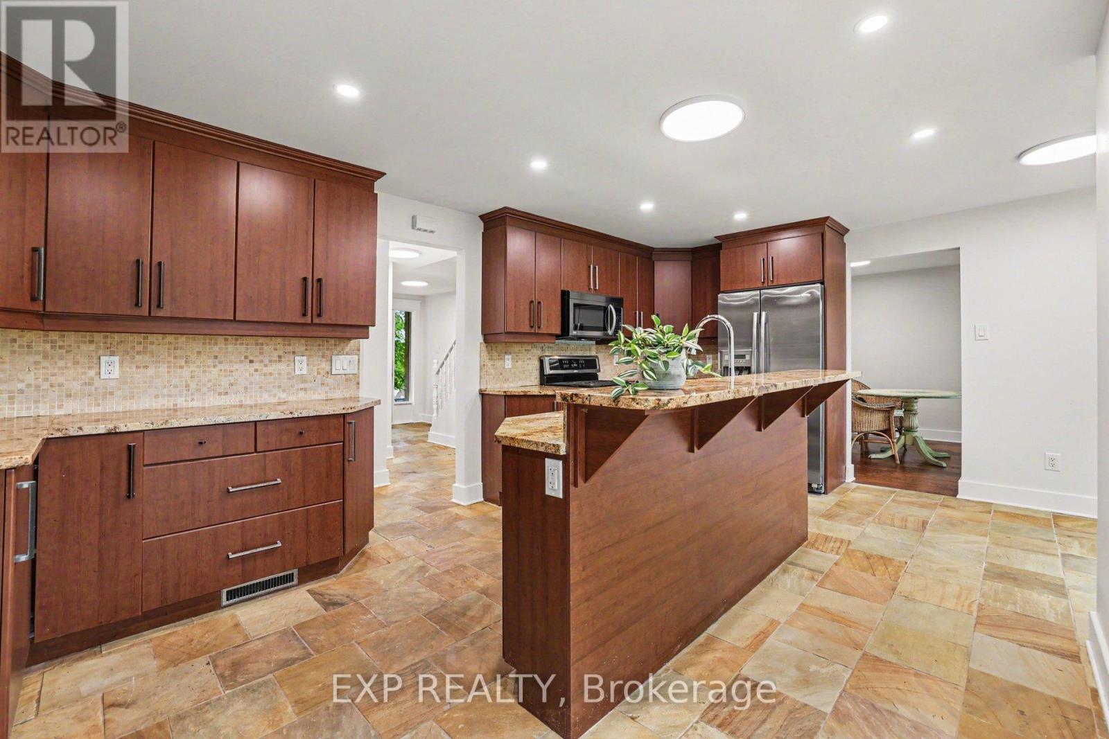 241 Anglehart Avenue, Ottawa, Ontario  K1E 2V7 - Photo 14 - X13440290