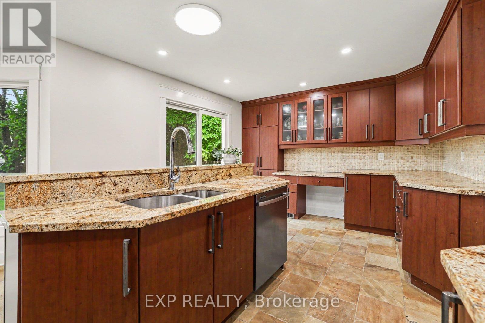 241 Anglehart Avenue, Ottawa, Ontario  K1E 2V7 - Photo 16 - X13440290
