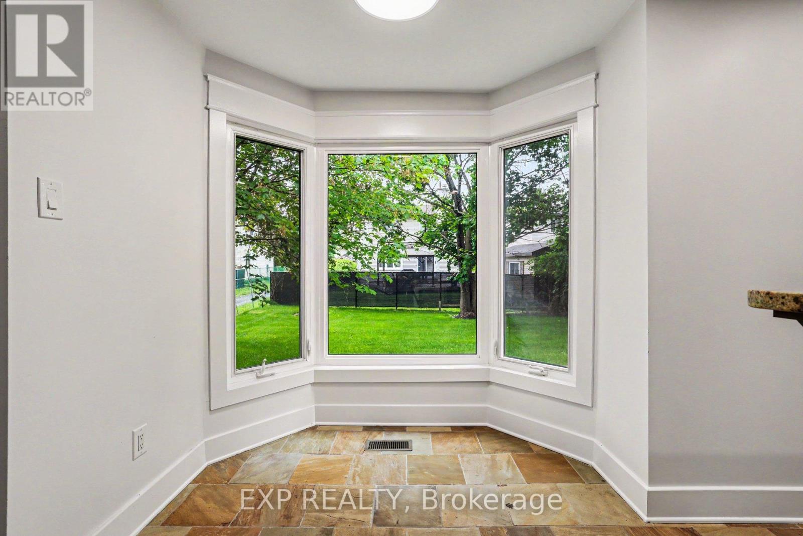 241 Anglehart Avenue, Ottawa, Ontario  K1E 2V7 - Photo 19 - X13440290