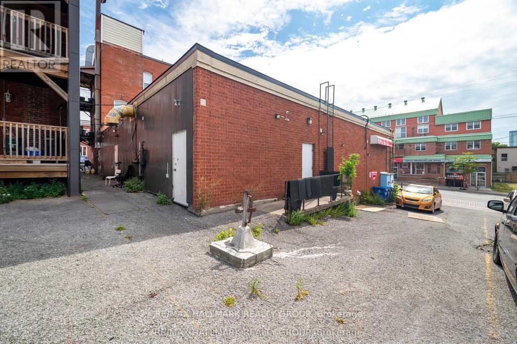 843-839 Somerset Street W, Ottawa, Ontario  K1R 6R6 - Photo 7 - X13440410