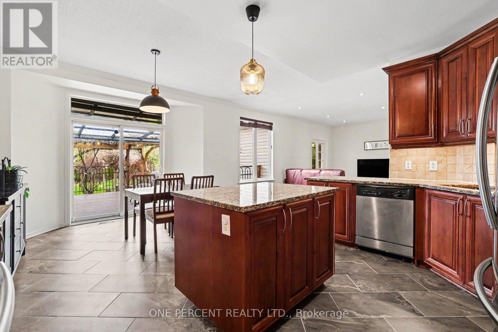 860 Taradale Drive, Ottawa, Ontario  K2J 5P3 - Photo 8 - X13440440