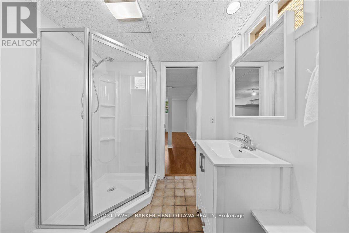 902 Watson Street, Ottawa, Ontario  K2B 6B9 - Photo 22 - X13440814