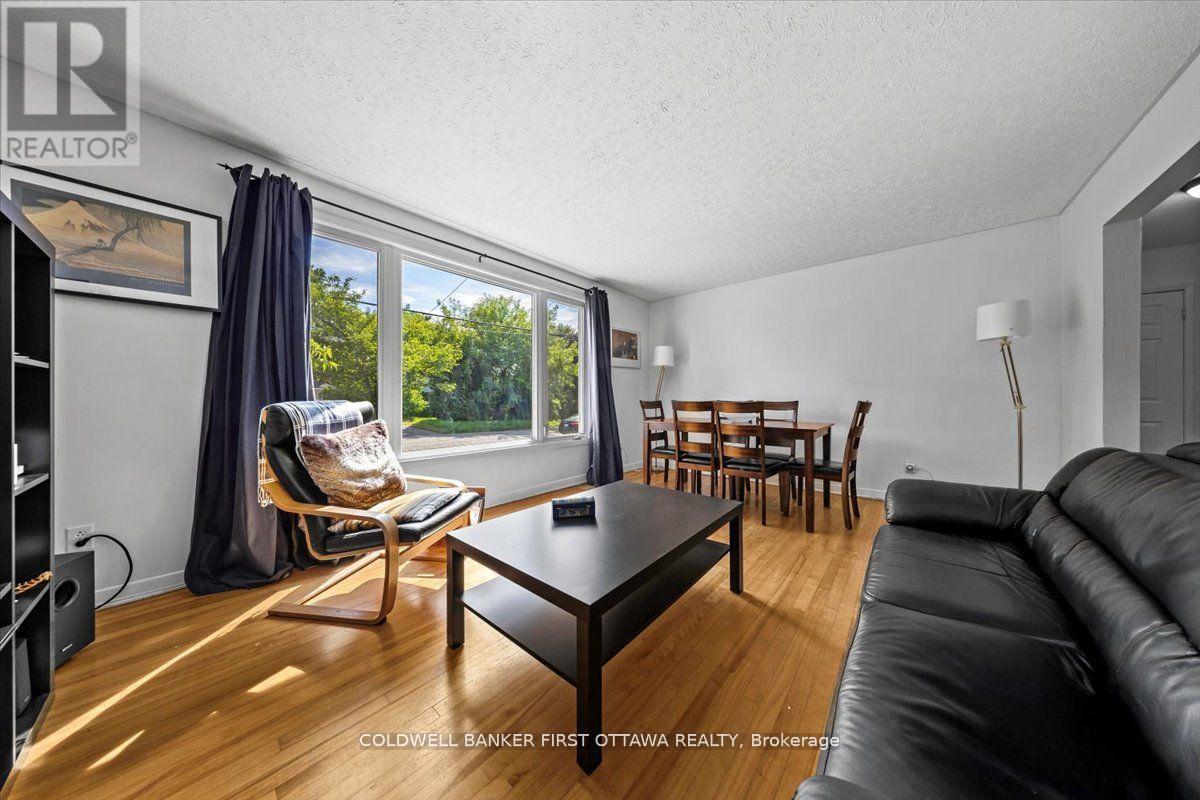 902 Watson Street, Ottawa, Ontario  K2B 6B9 - Photo 3 - X13440814