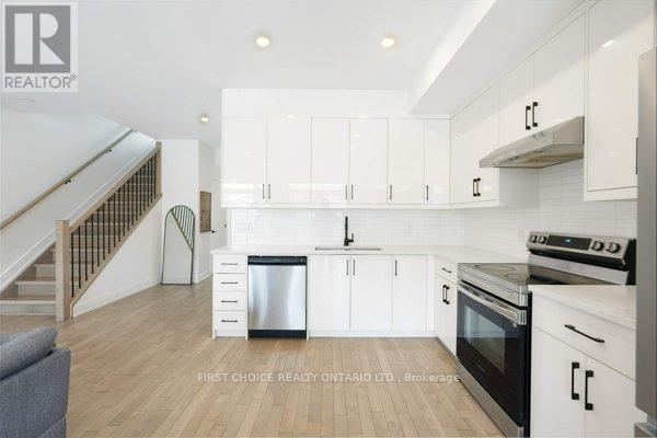 271 Queen Mary Street, Ottawa, Ontario  K1K 1X1 - Photo 6 - X13440820