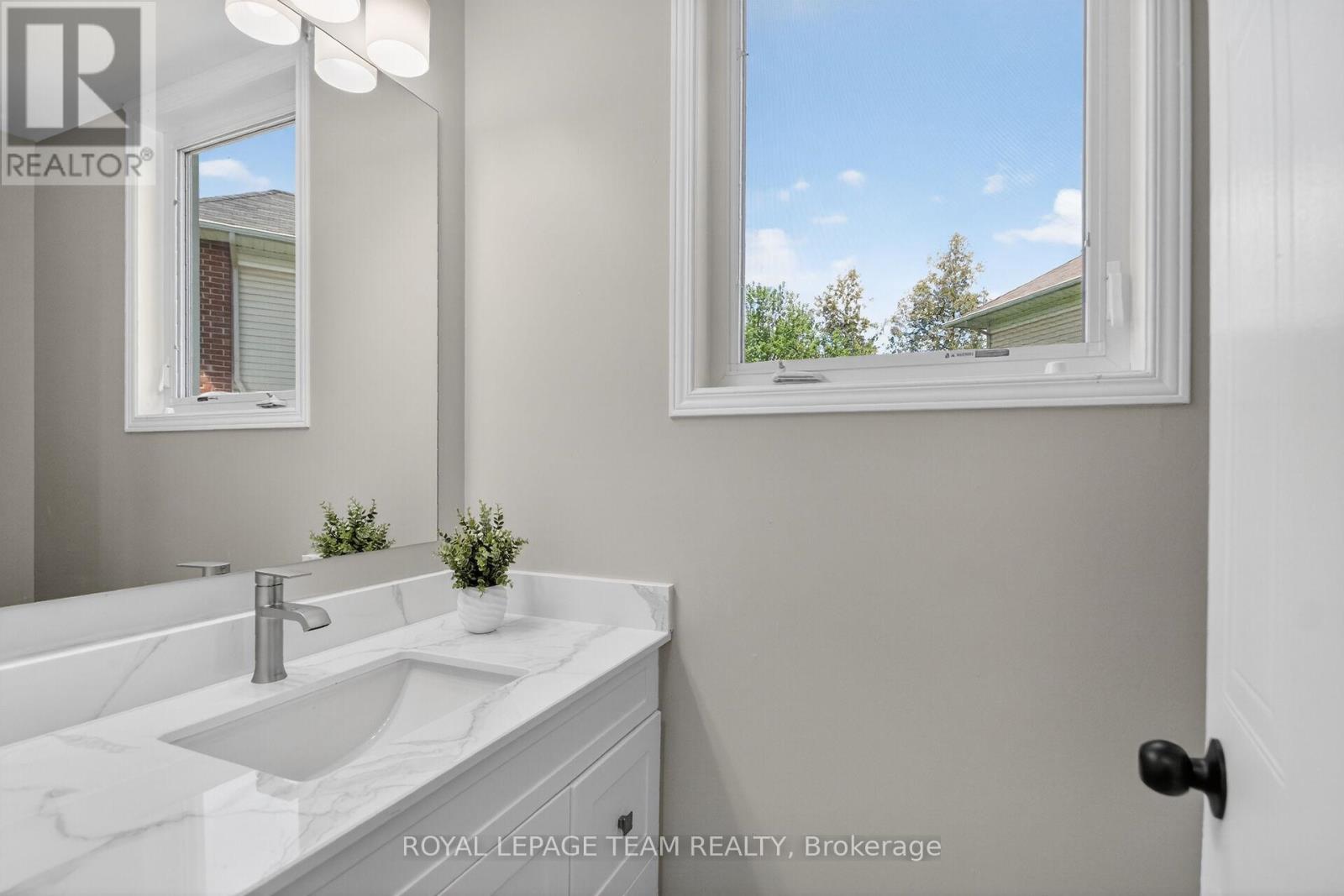 121 Muskego Crescent, Ottawa, Ontario  K2W 1H6 - Photo 24 - X13440840