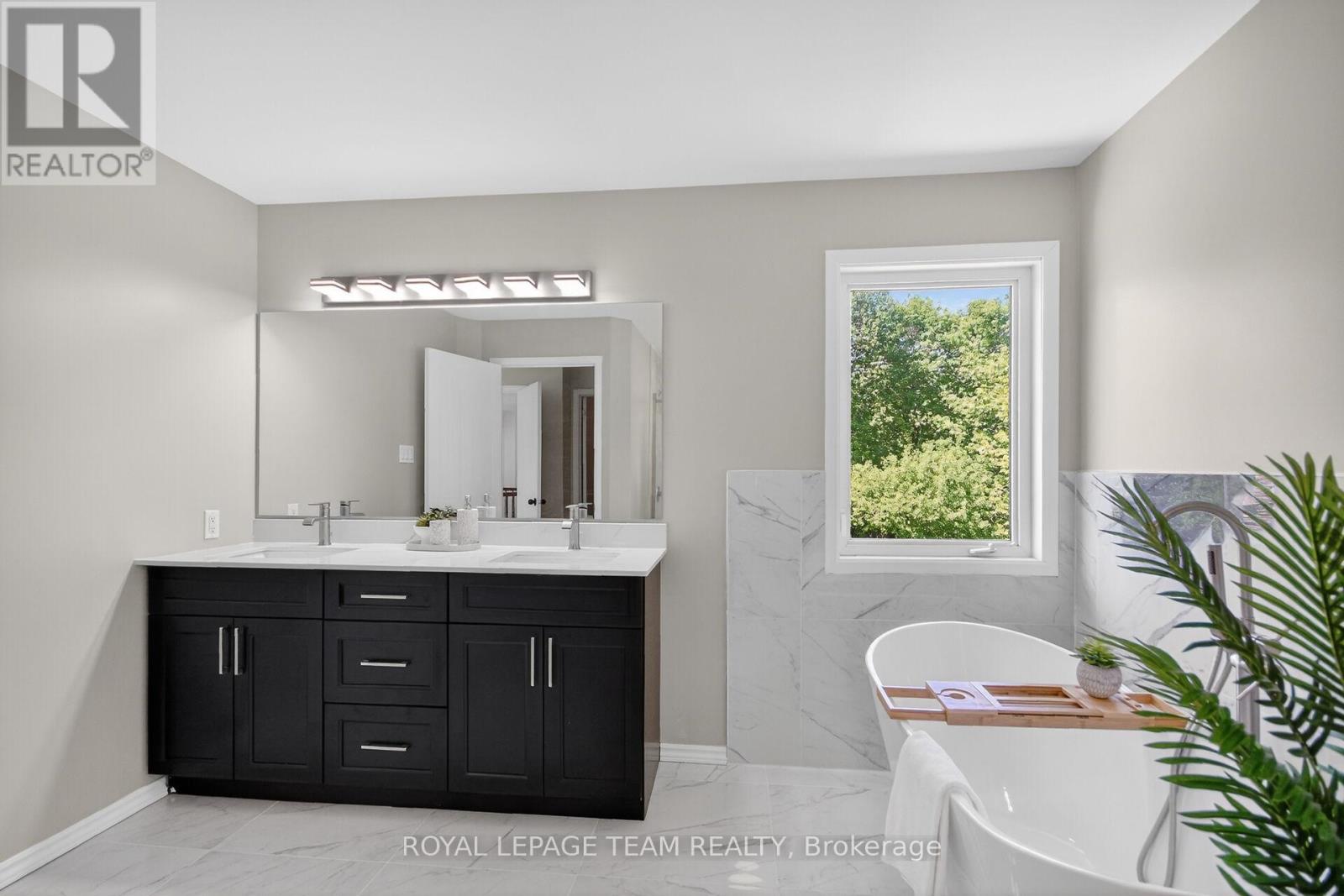 121 Muskego Crescent, Ottawa, Ontario  K2W 1H6 - Photo 29 - X13440840