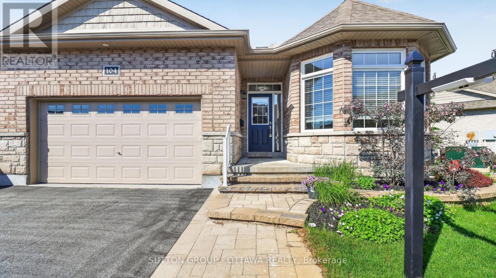 104 Passageway Private, Ottawa, Ontario  K2M 1H6 - Photo 2 - X13440968