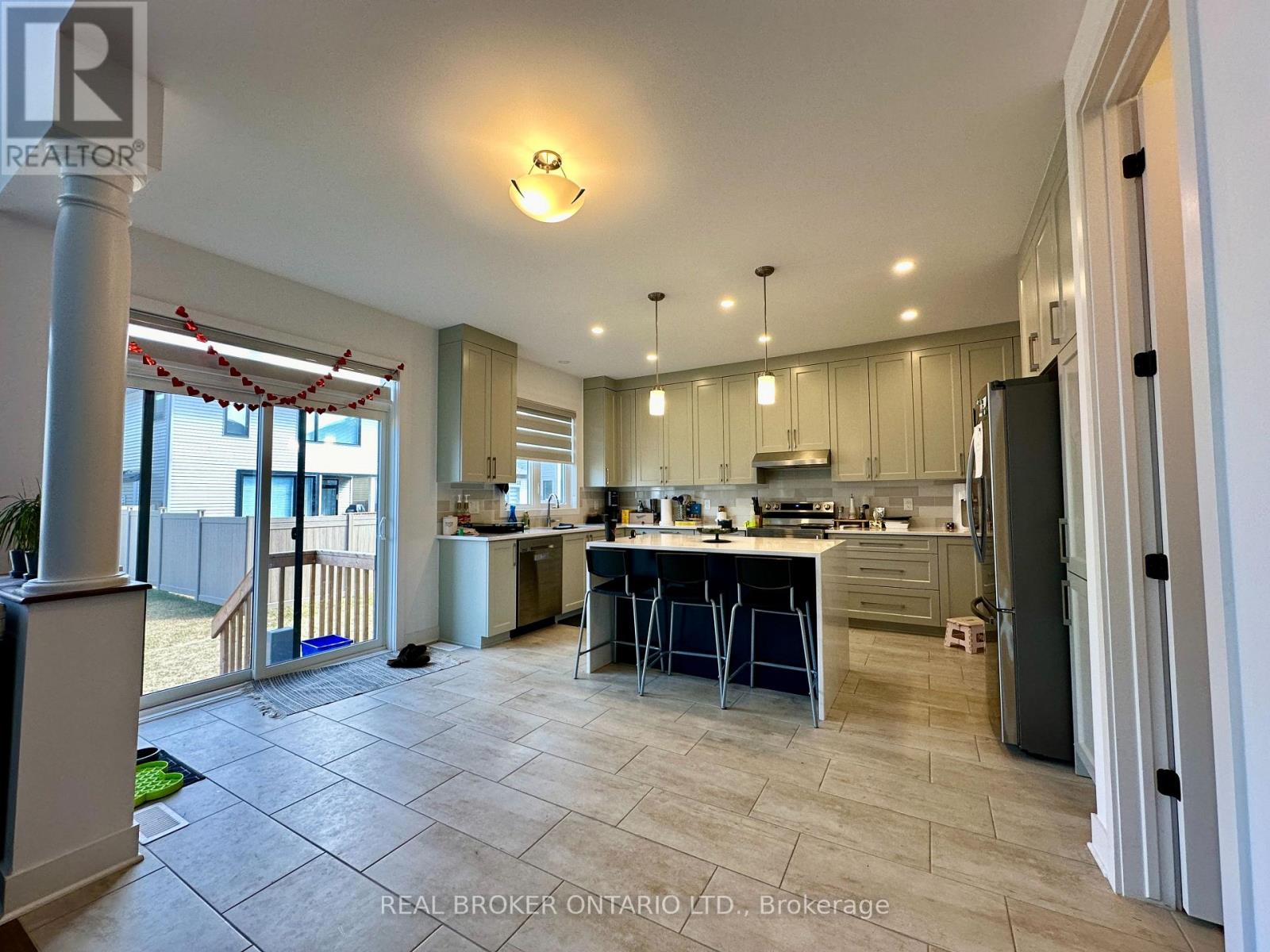 646 Gendarme Circle, Ottawa, Ontario  K1W 0R5 - Photo 14 - X13441086